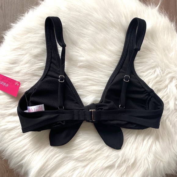 Black Scoop Bikini Top - Small (NWT) - Picture 3 of 8